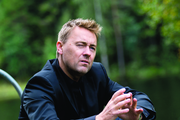 Portrettbilde av Einar Øverenget.