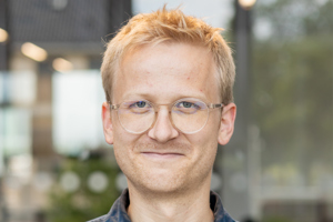 Portrettbilde av David Aarvik Nese, DFØ. Foto: Malin Rasch Norberg/DFØ.